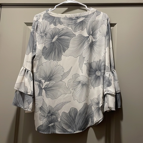 Ann Taylor loft floral print top - Picture 6 of 7